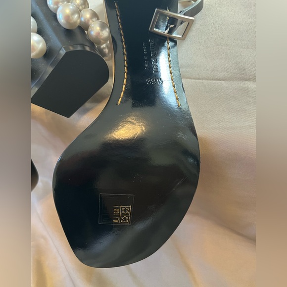 Emilio Pucci Leather Sandals - Picture 4 of 14